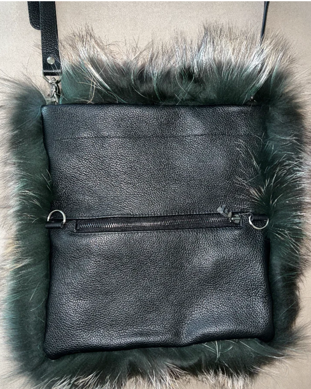 Dina ConvertIble Silver Fox Bag. (Icy Blue)