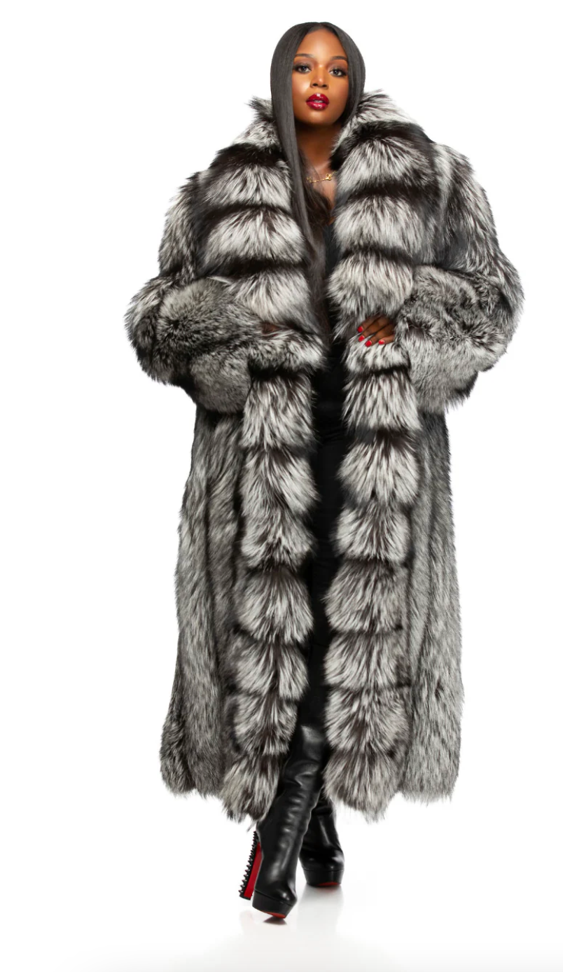 Best fits size L (Fancy Full length silver fox coat) detachable sleeves