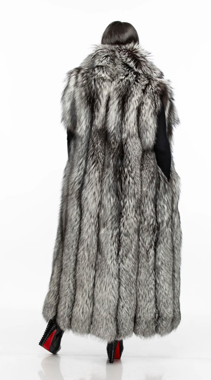 Best fits size L (Fancy Full length silver fox coat) detachable sleeves