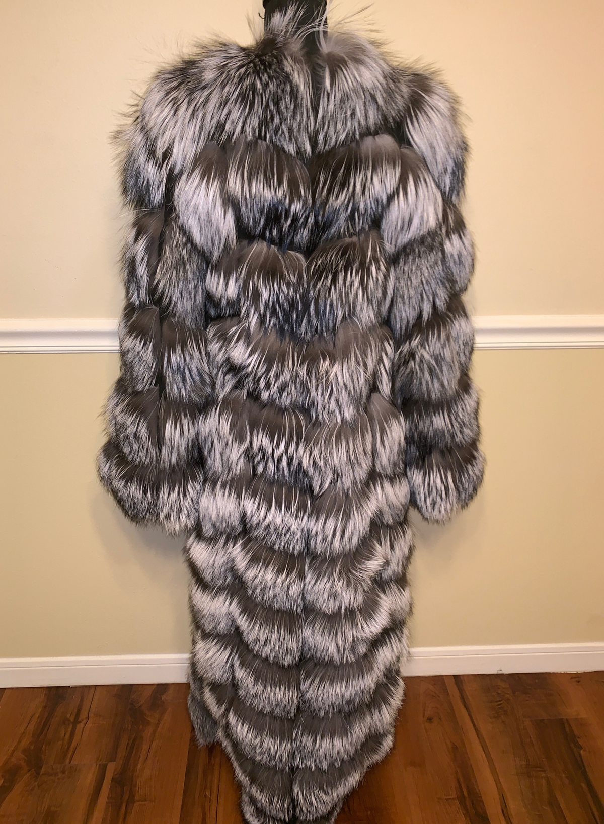 Silver Fox Gina W/ Detachable Fur Sleeves