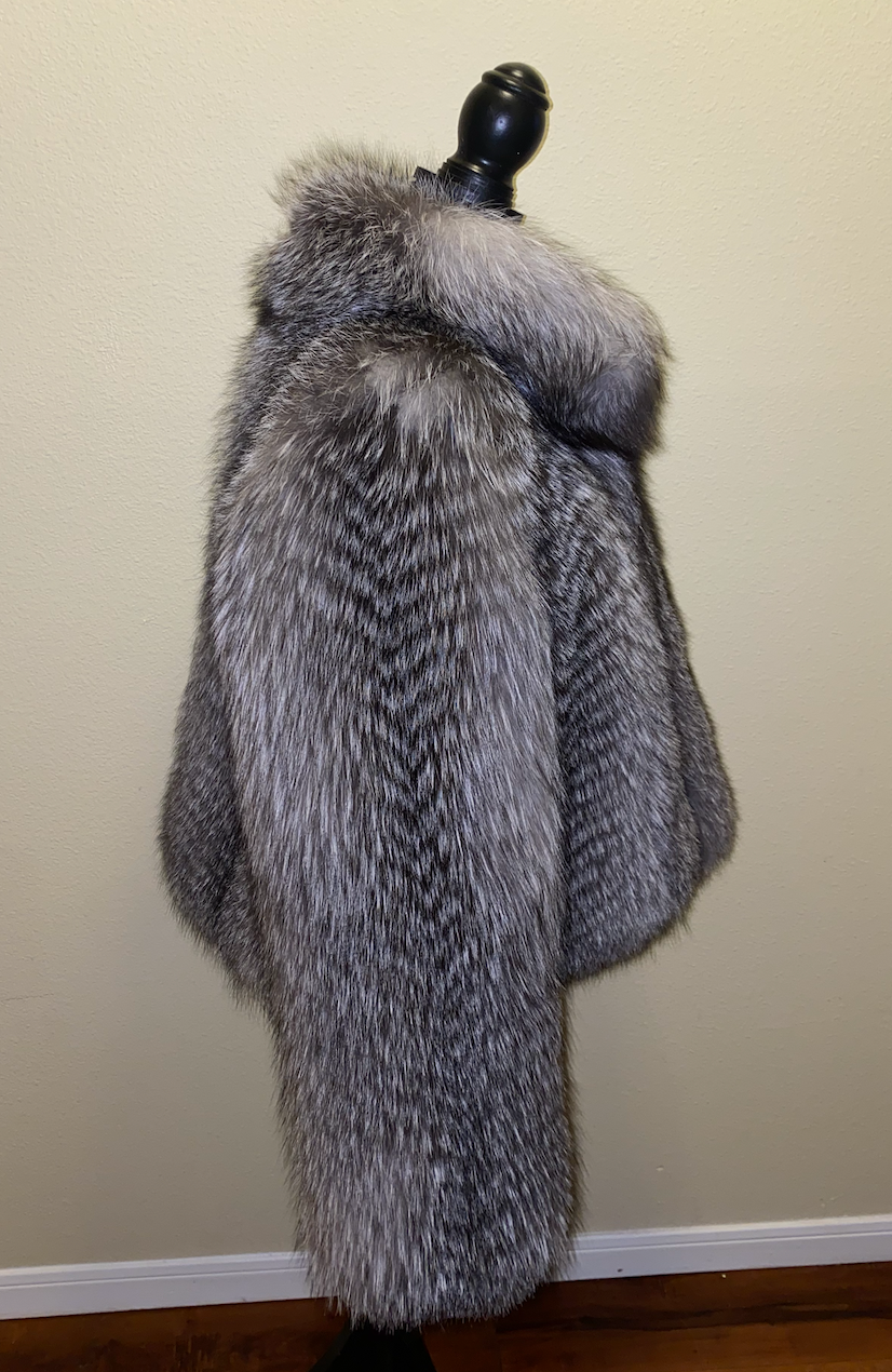Size M : Aubrey Fur