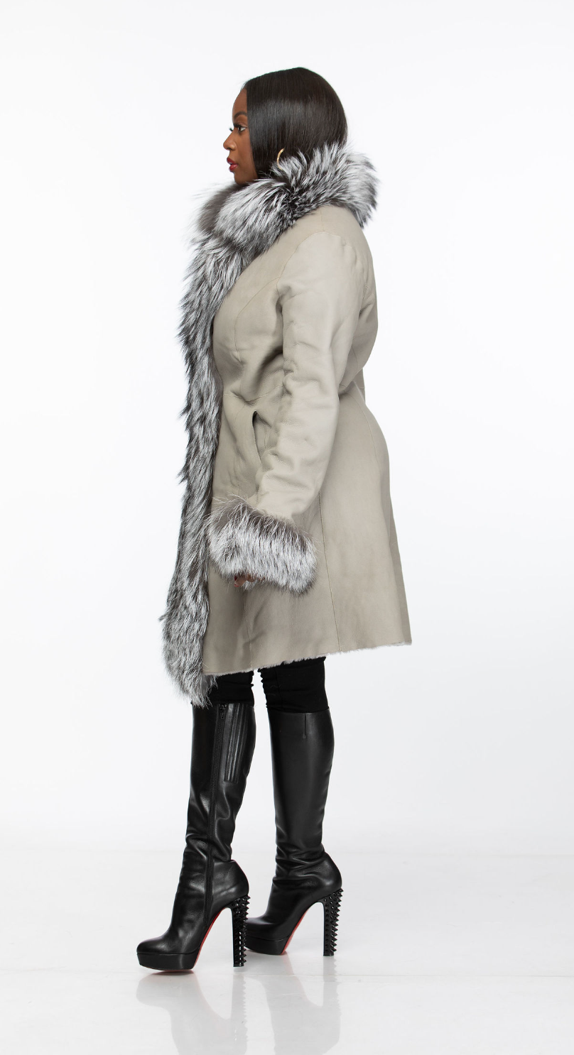 Size L (can fit XL) Shearling with Silver Fox
