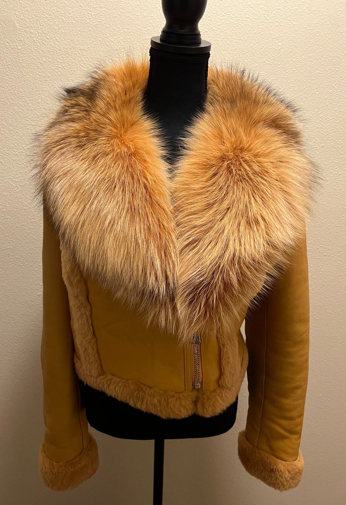 Size M: & XXL Mustard Shearling Fox Fox Fur Collar