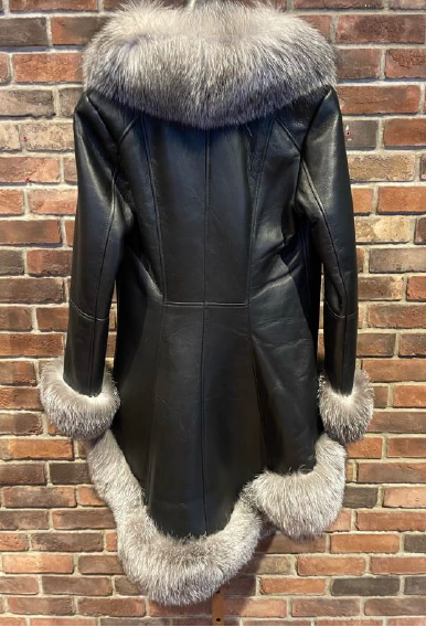 (Multiple Sizes) Hi-Low Shearing W/ Fox Fur in Black W/ Grey fur