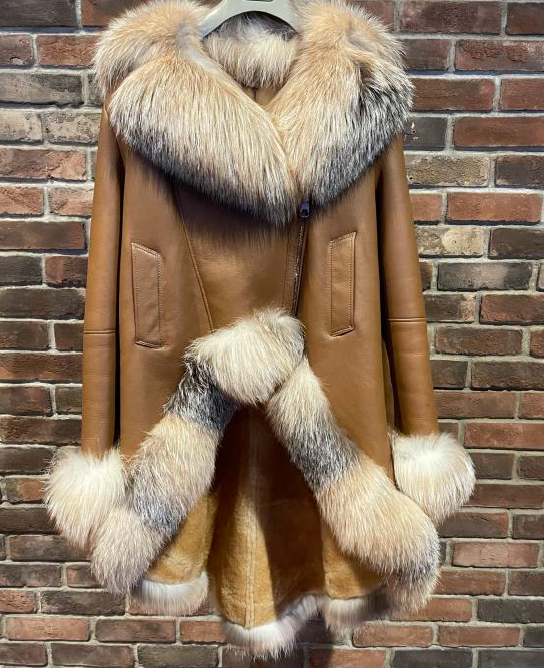 (Multiple Sizes) Hi-Low Shearing W/ Fox Fur
