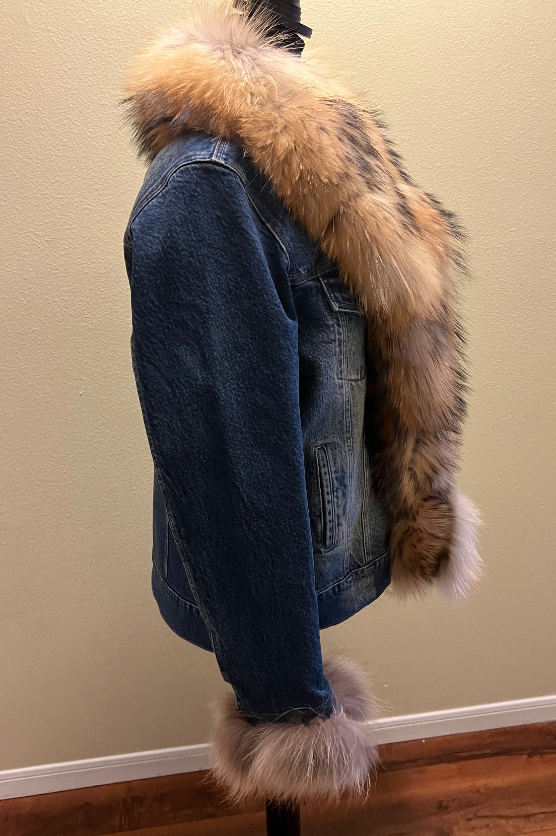 Size XL: Denim with Raccoon Fur