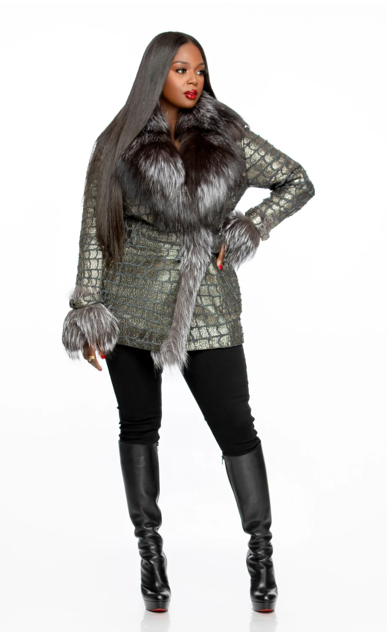 Size M: GiGi Suede and Silver Fox