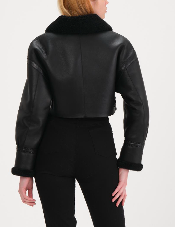 Size M: BLack Cropped Shearling