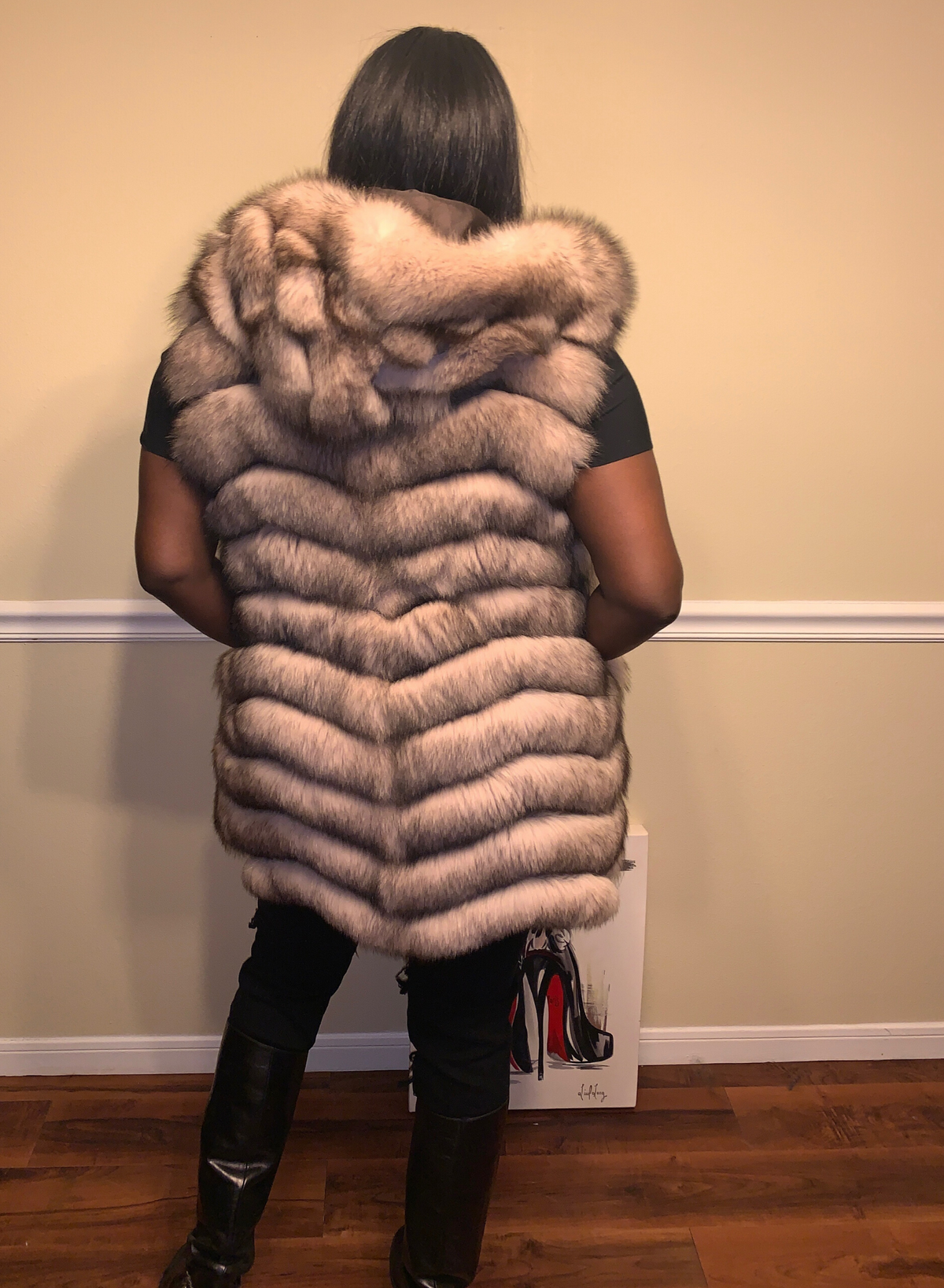 Size M. Hooded fox fur vest