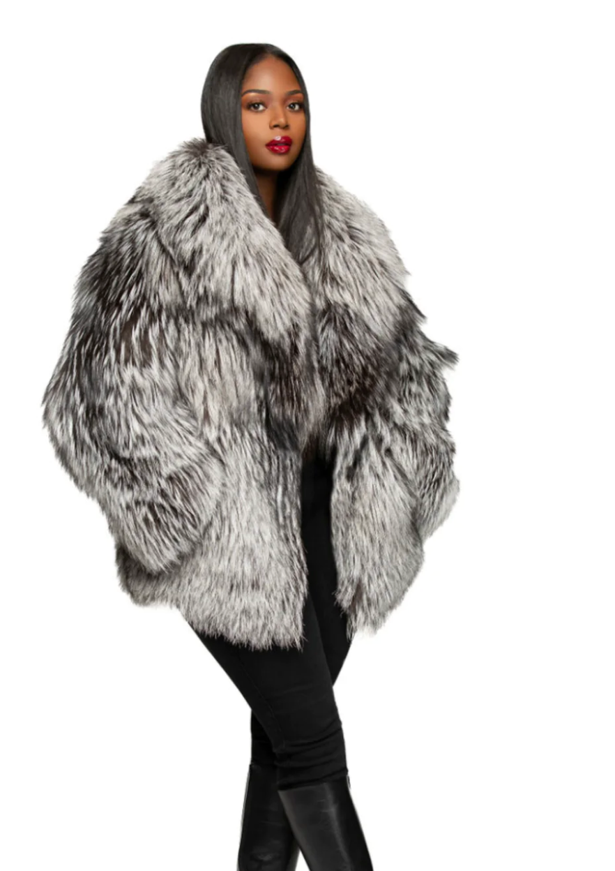 Size M: Selena silver fox fur