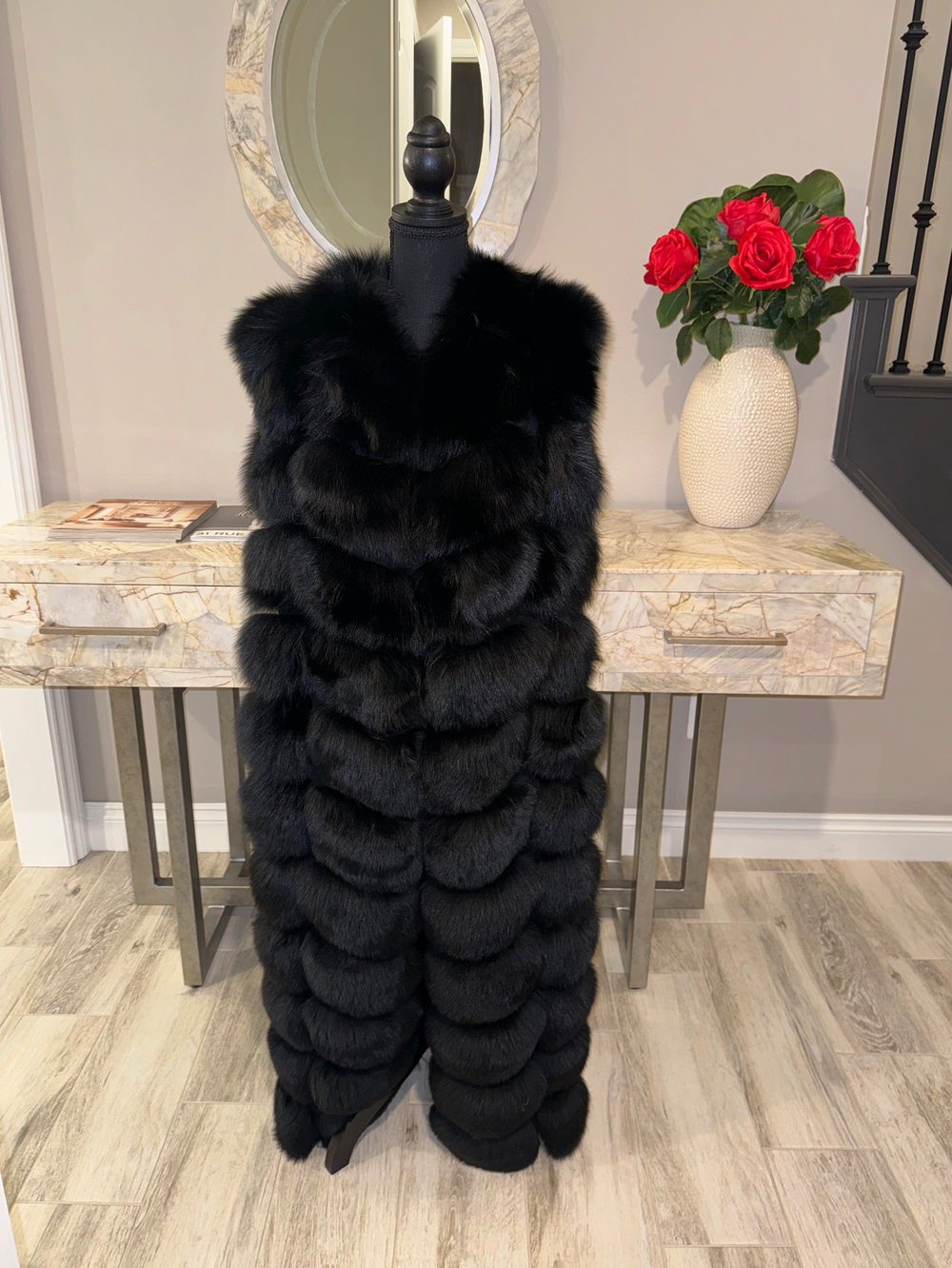 Size XXL: Gina vest in Black