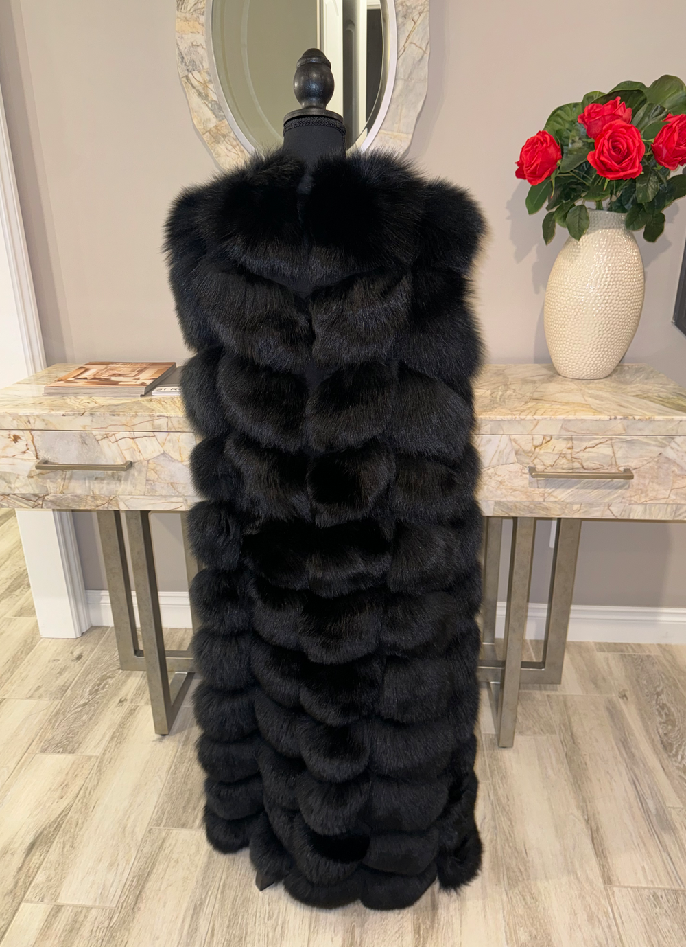 Size XXL: Gina vest in Black