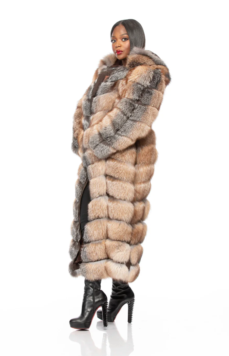 Size XL : Gina with detachable sleeves and hood crystal