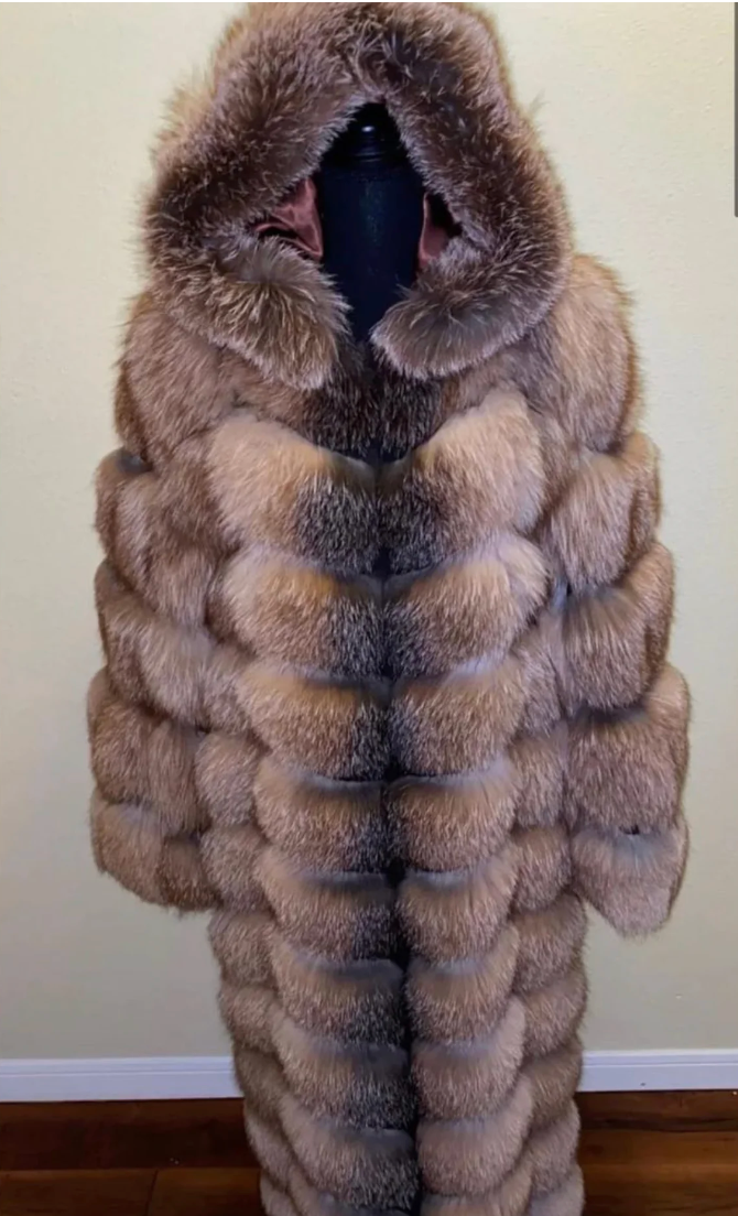 Size XL : Gina with detachable sleeves and hood crystal