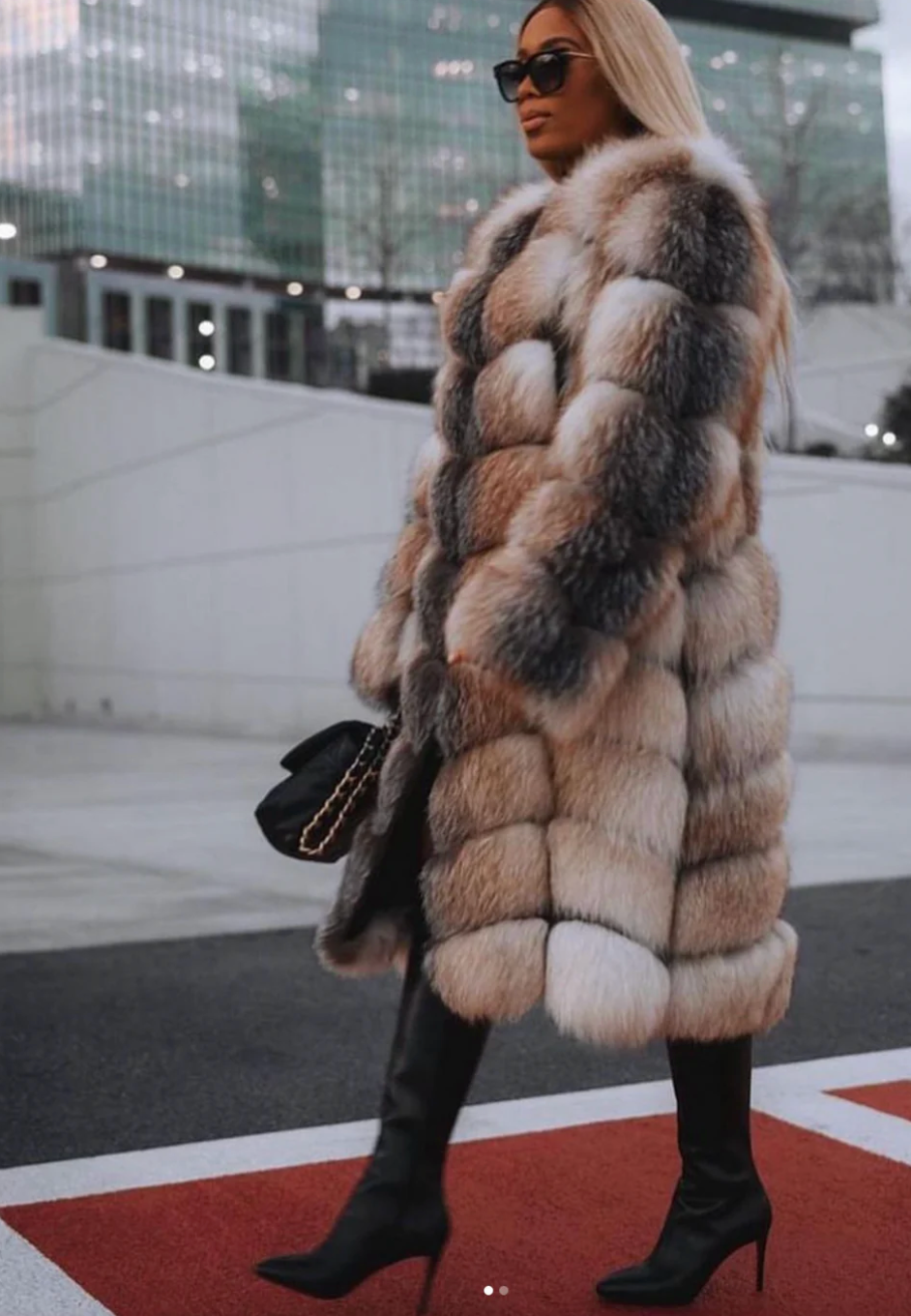 Size L : Eva w/ detachable sleeves