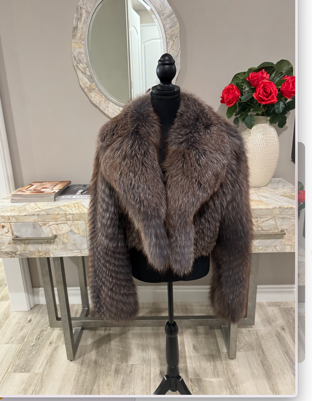 Size M Brown Fox Fur w/ Oversized Collar