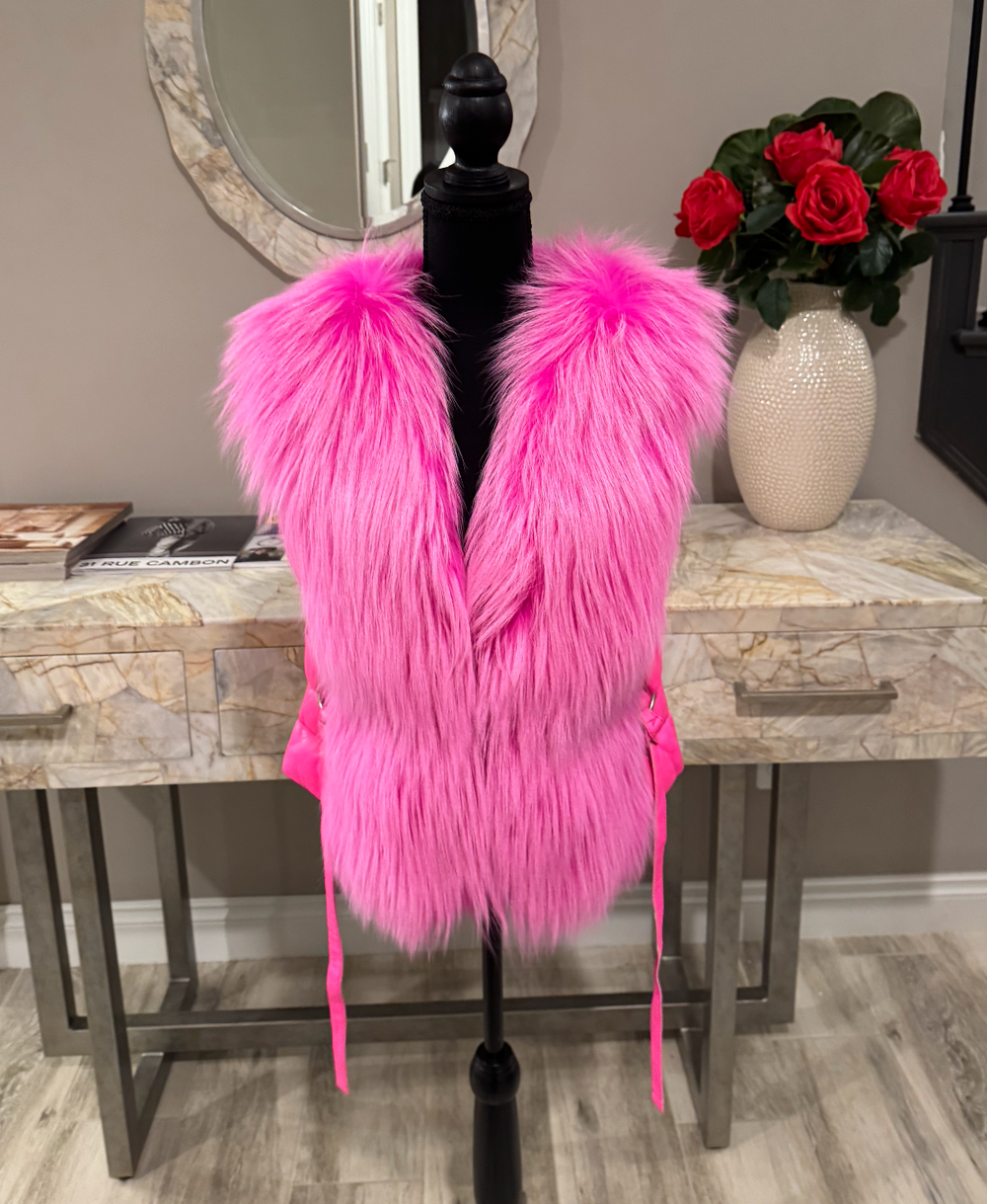 Size L Pink fur vest with leather
