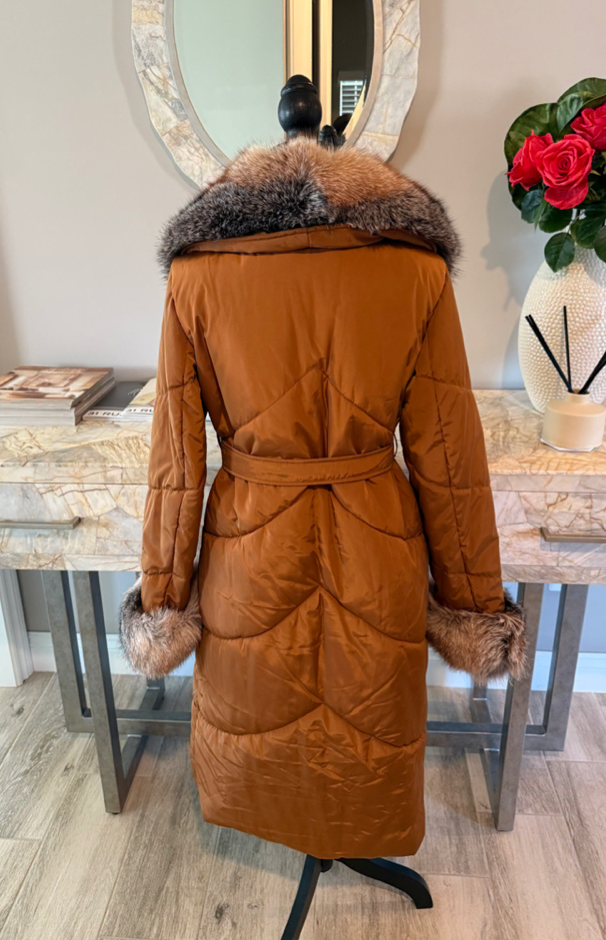 Size M puffer coat with detachable fox collar