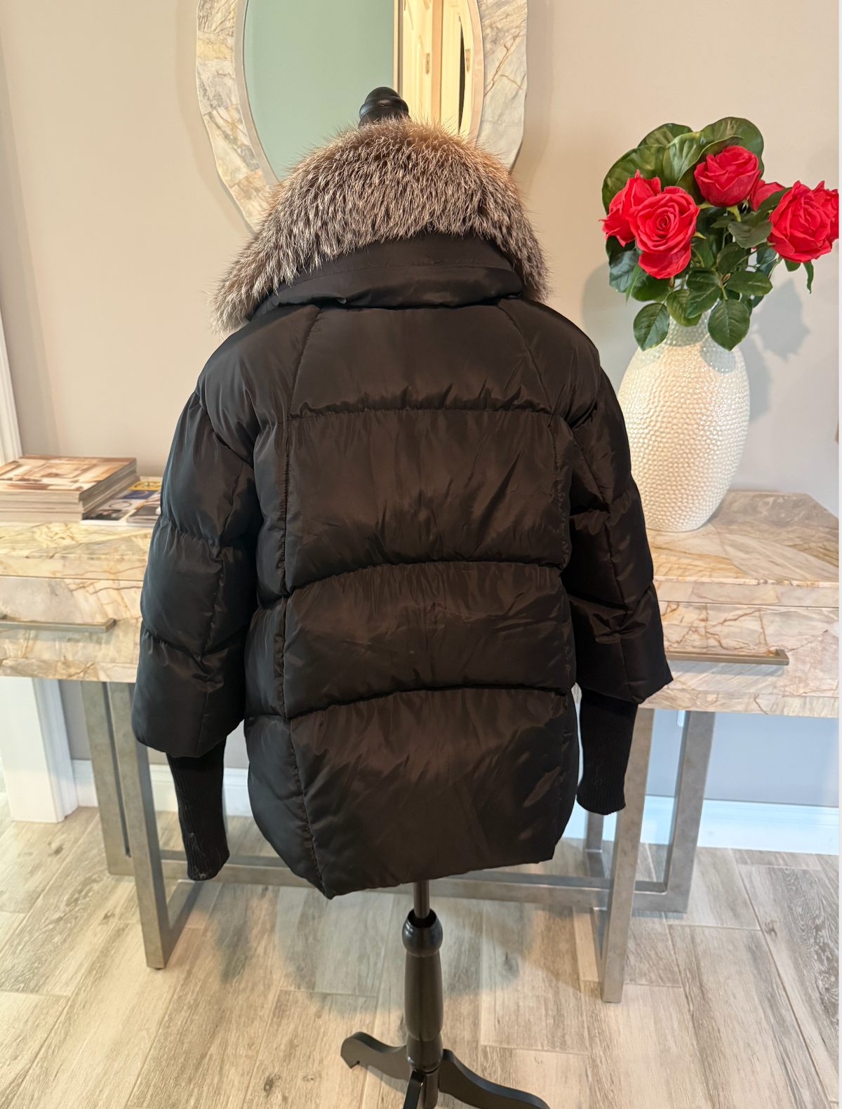 Size L , Black Puffer with fox fur
