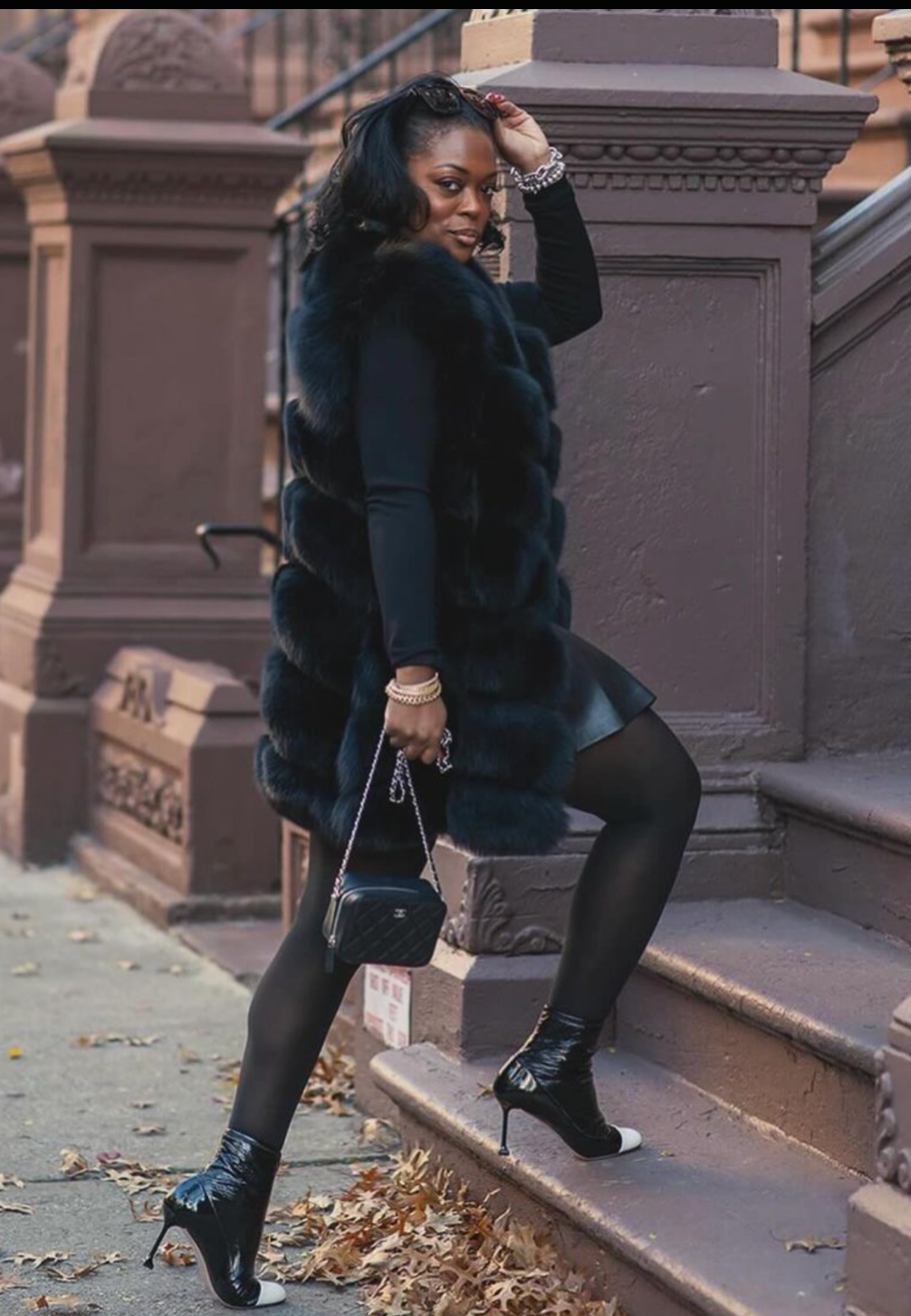 Size XXL: Shirley vest in black