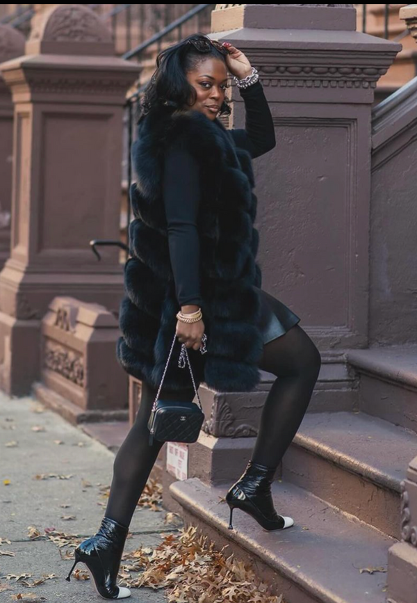 Size XXL: Shirley vest in black