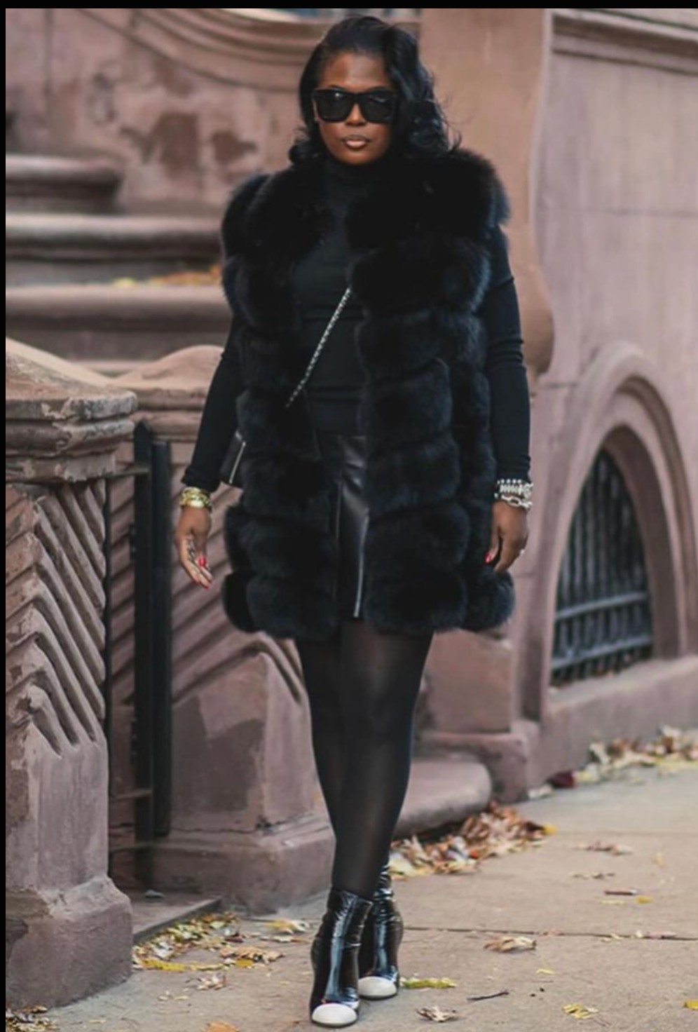 Size XXL: Shirley vest in black