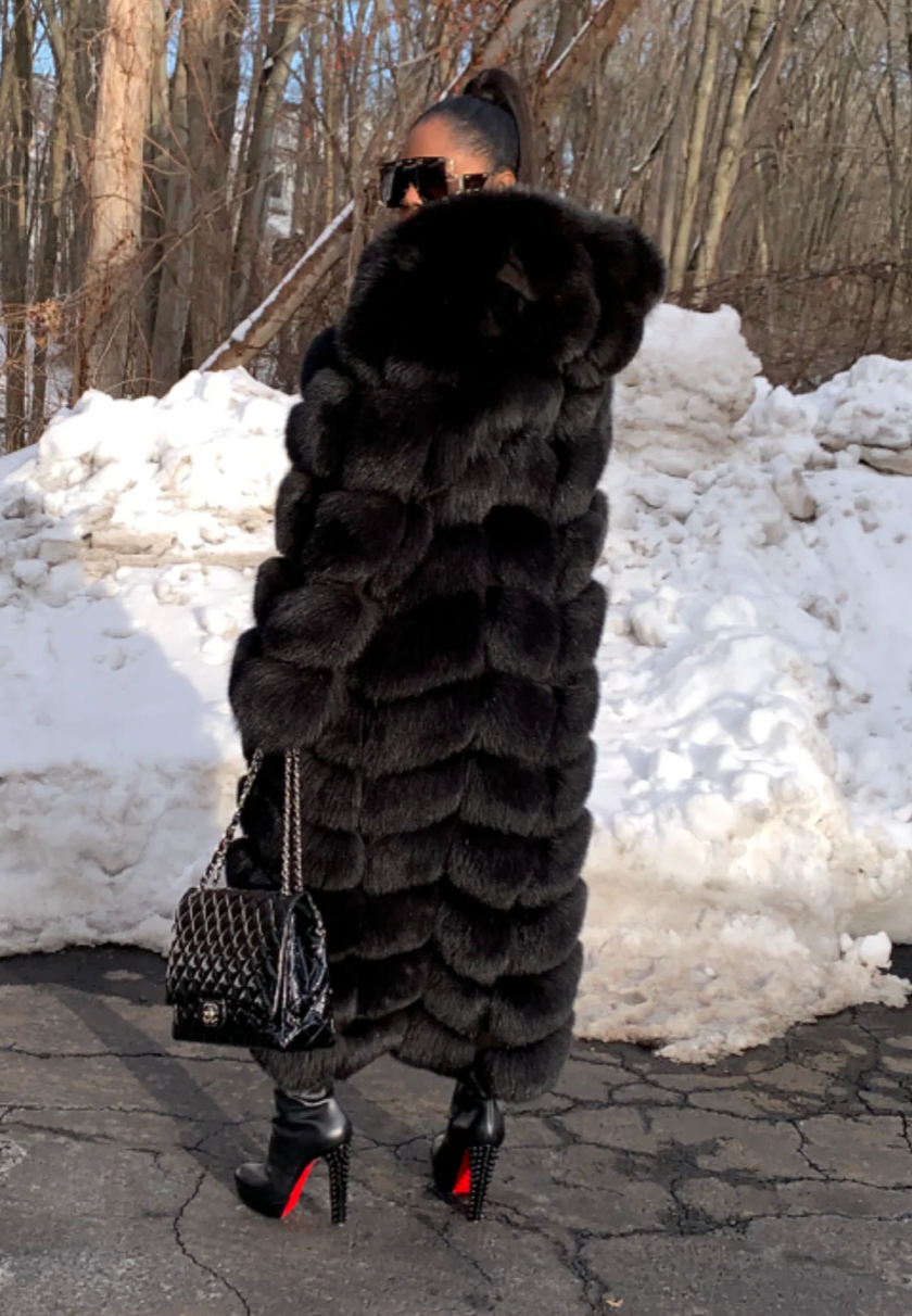 Size L: Gina Detachable Hood and Sleeves