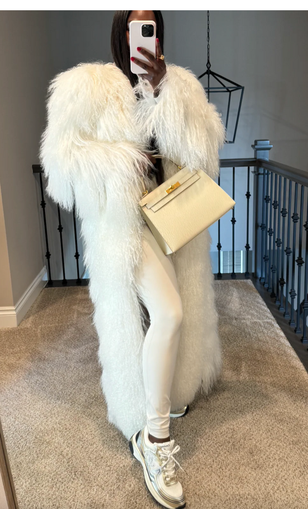 Size L: Mariah Mongolain