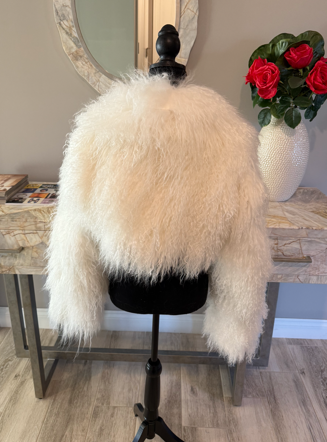 Size L White Mongolian