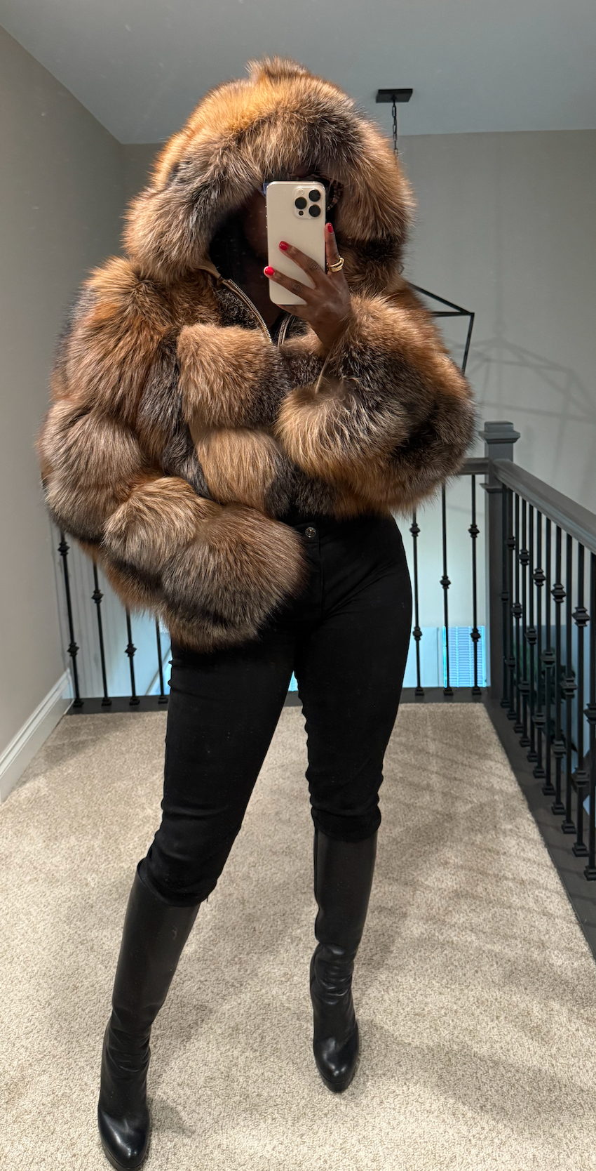 Best fits L/XL Chloe pretty brown detachable hood.