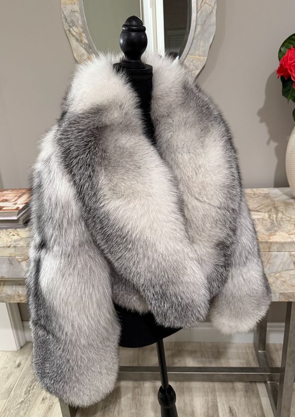 Size L Trinity Jacket in Ice Princess