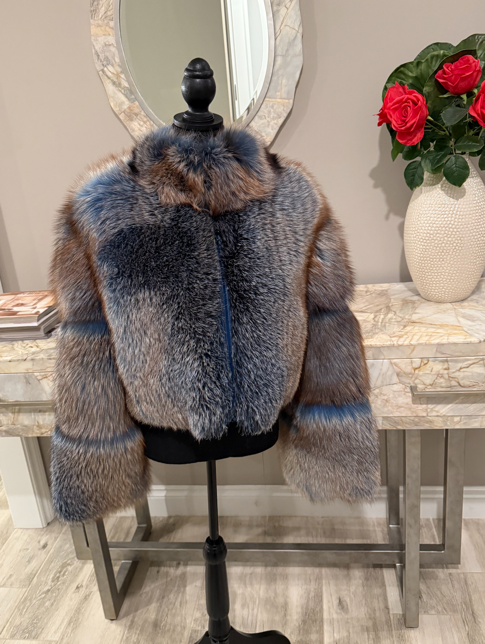 Size L: (Tara Jacket in Blue Verso)