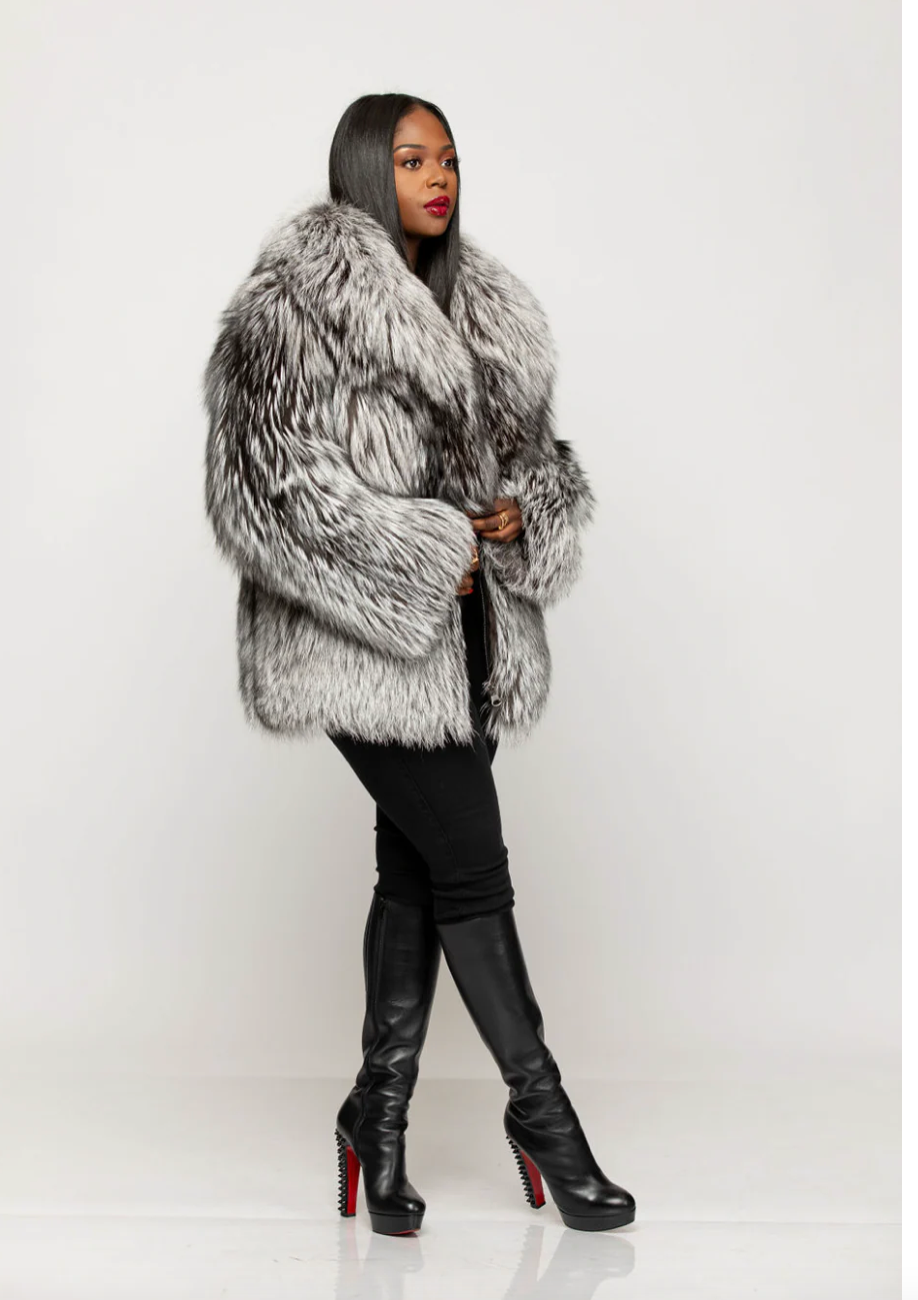 Size L: Selena Silver Fox Coat