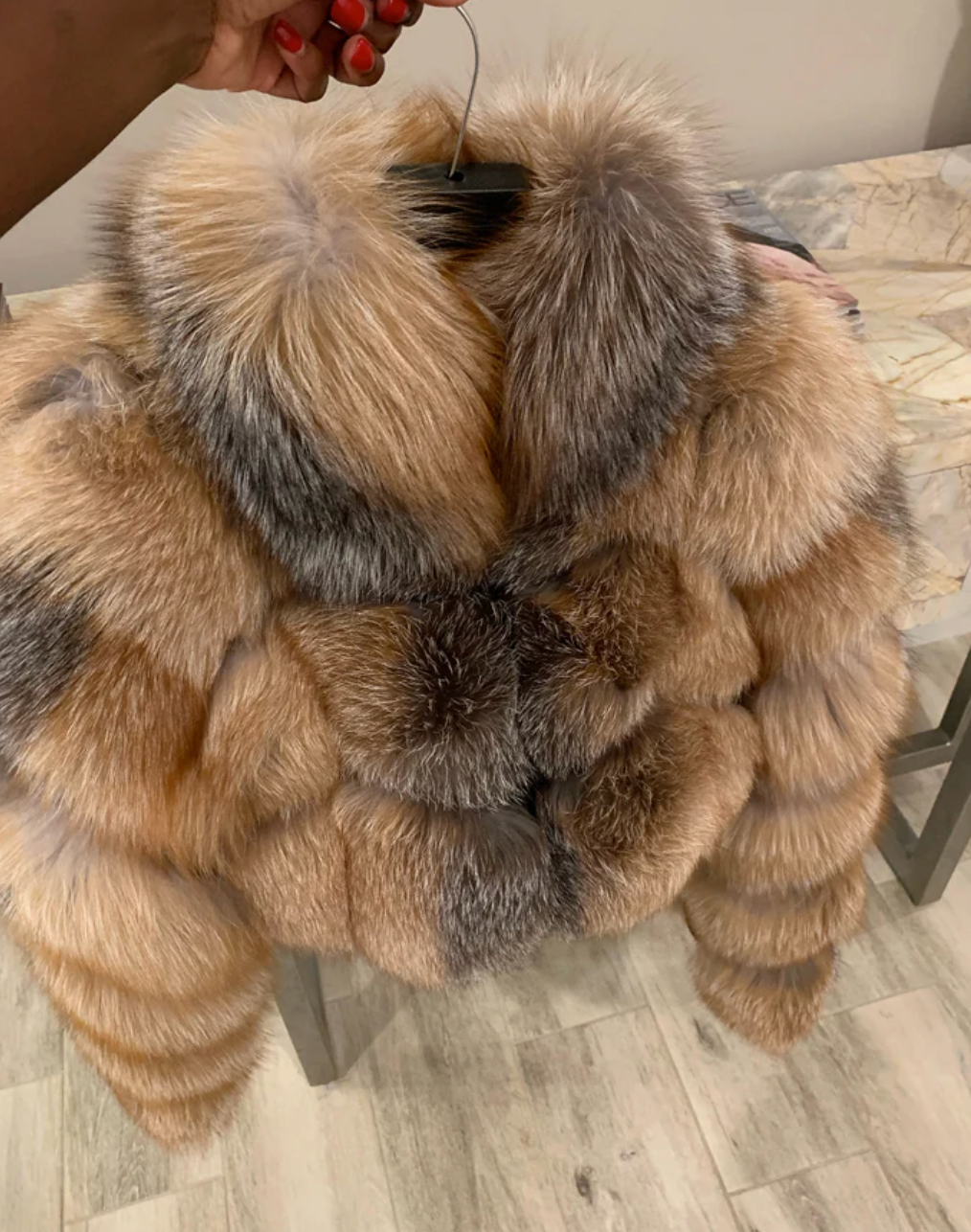 Best fits size M/L : Chloe Otoban Frost