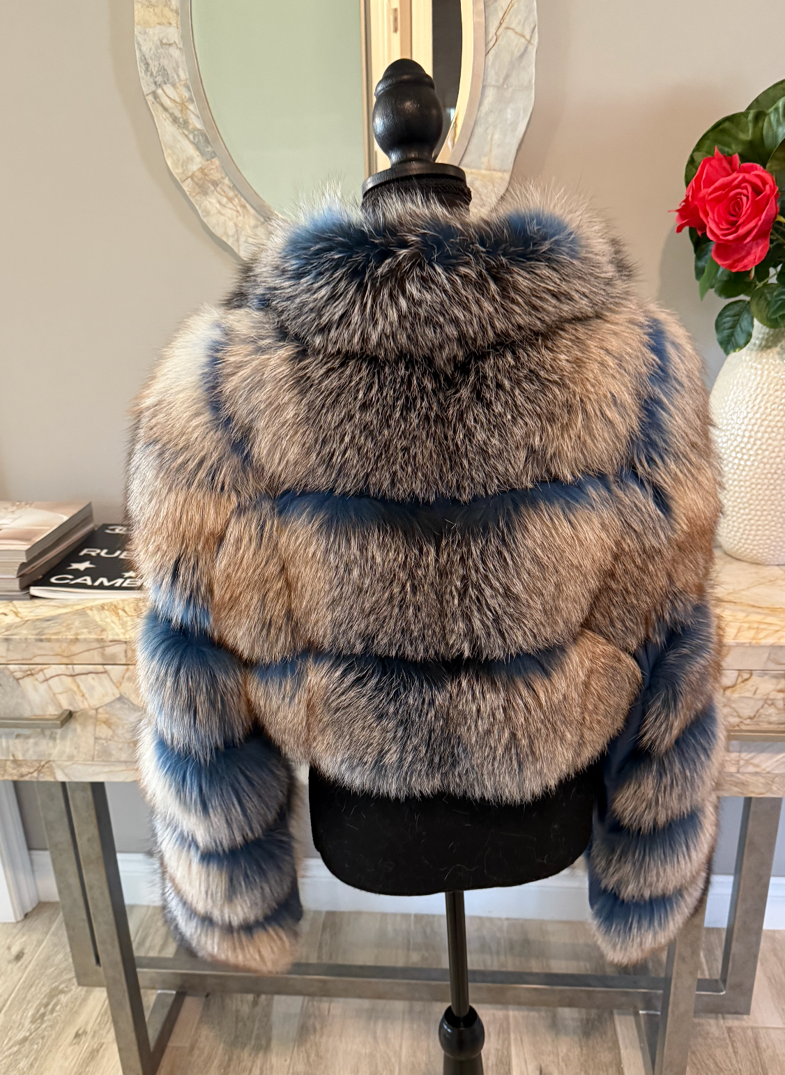 Best fits size M: Chloe lighter color