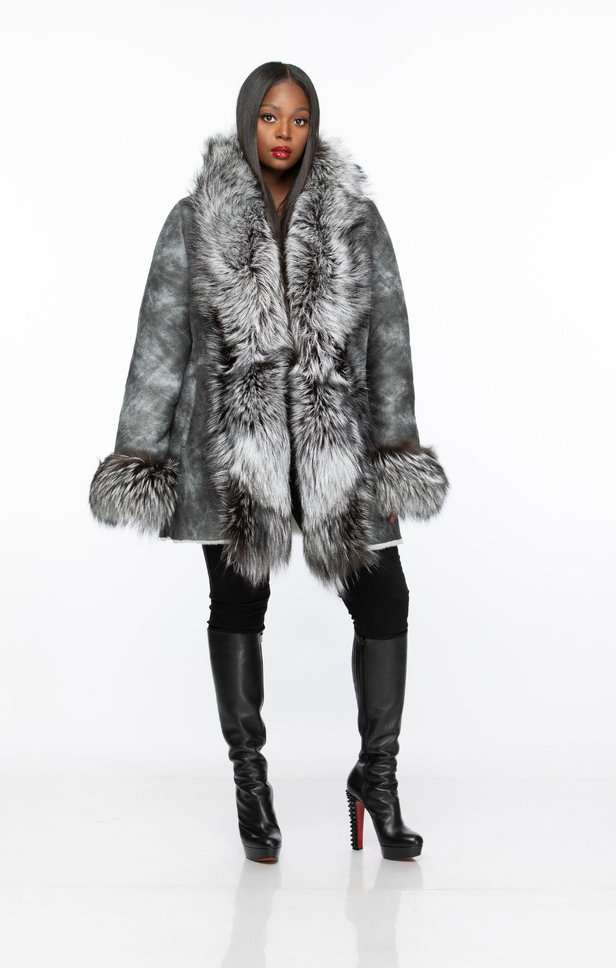 Size L/XL Shearling with Silver Fox