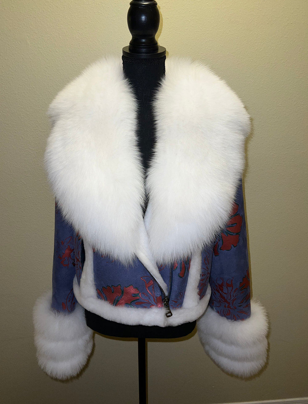 Size L: Ivy with White Fox Fur