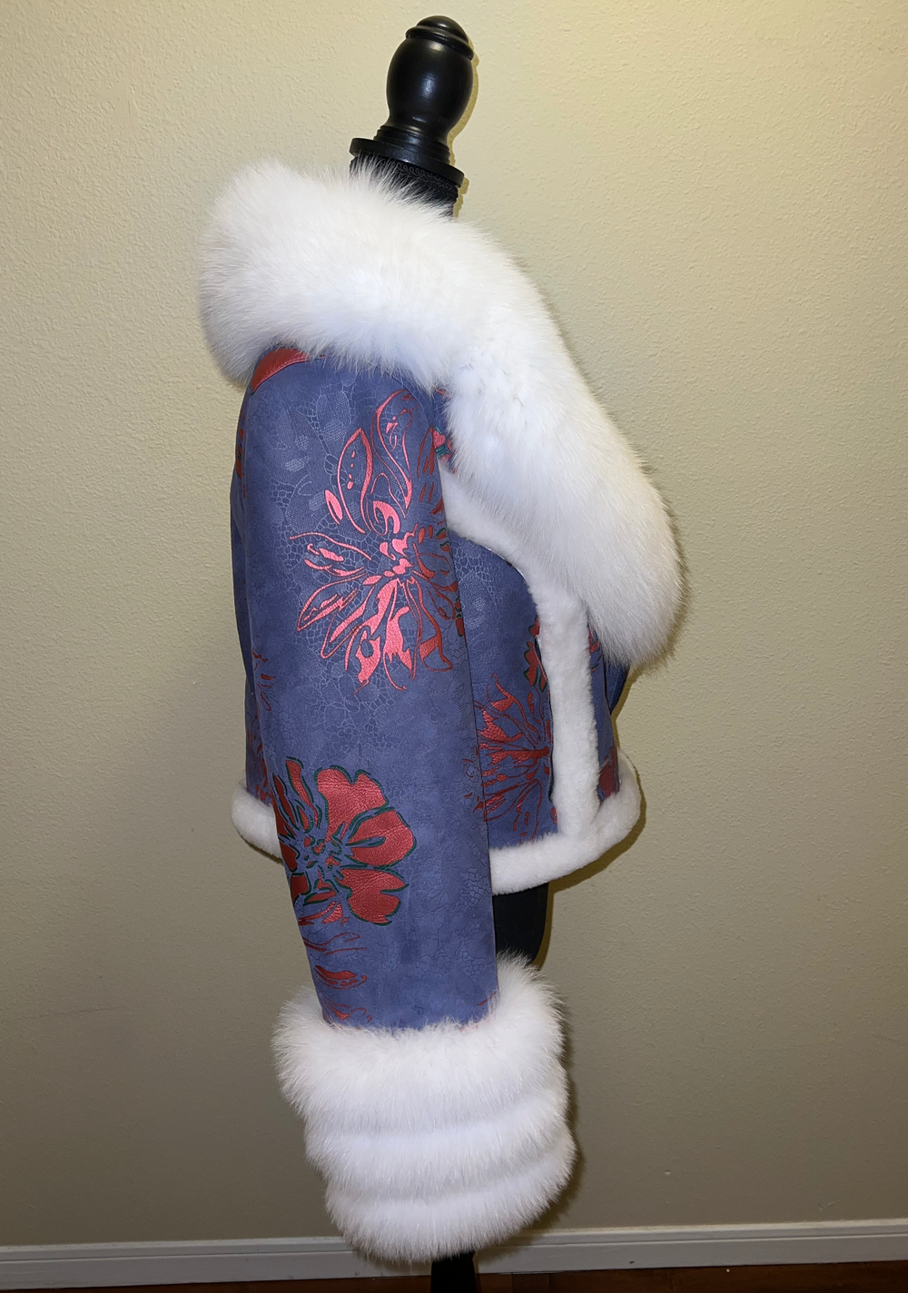 Size L: Ivy with White Fox Fur