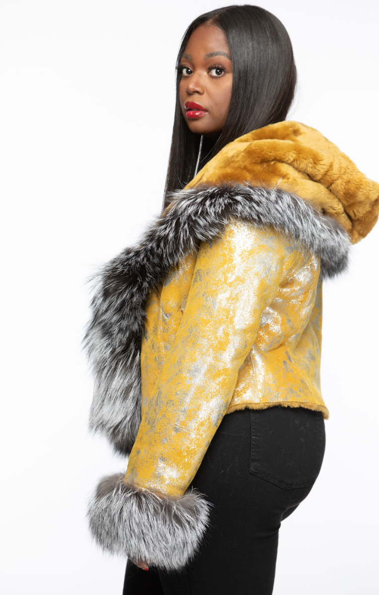 Size M: Cropped Yellow Shearling