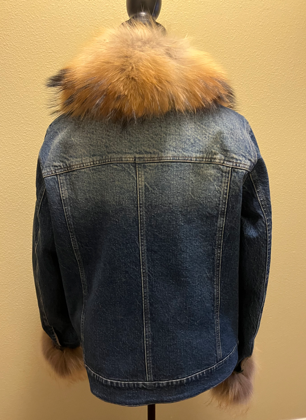 Size XL: Denim with Raccoon Fur