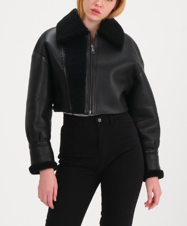 Size M: BLack Cropped Shearling