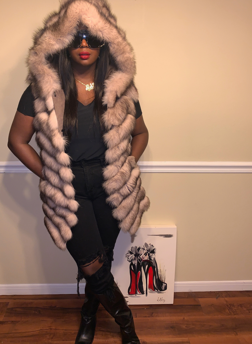 Size M. Hooded fox fur vest