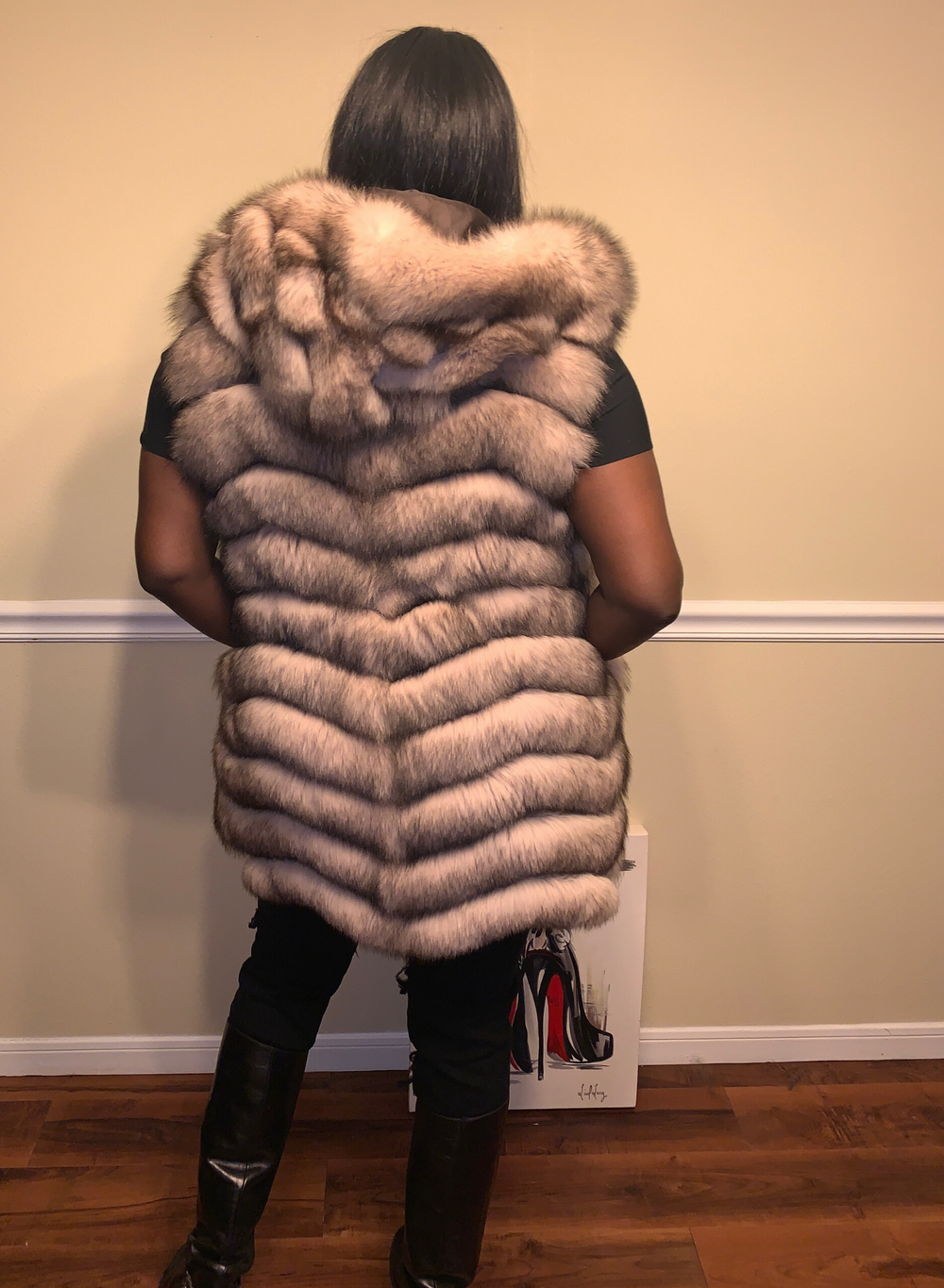 Size M. Hooded fox fur vest
